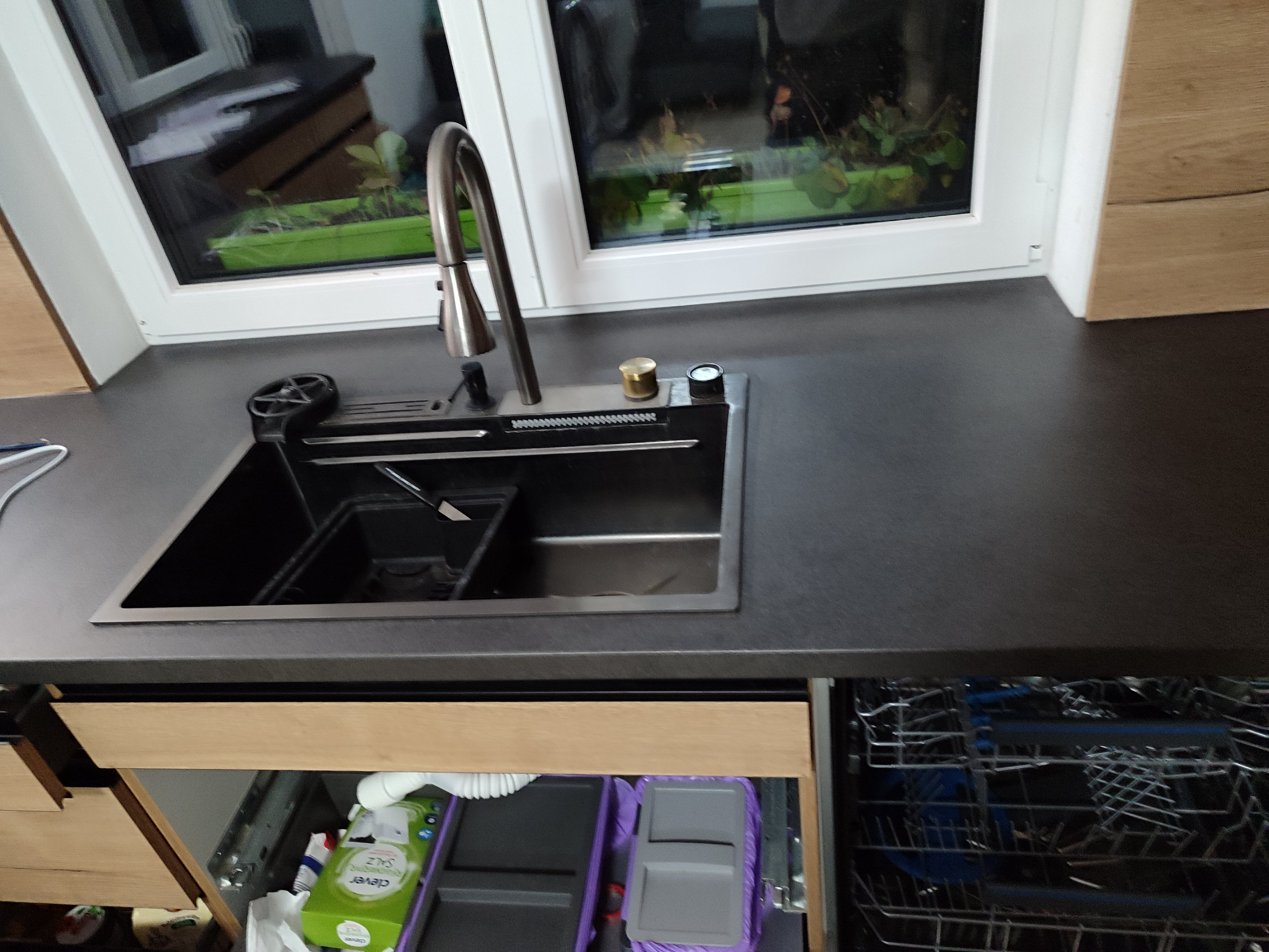 Kuchyňská linka — montáž spotřebiče