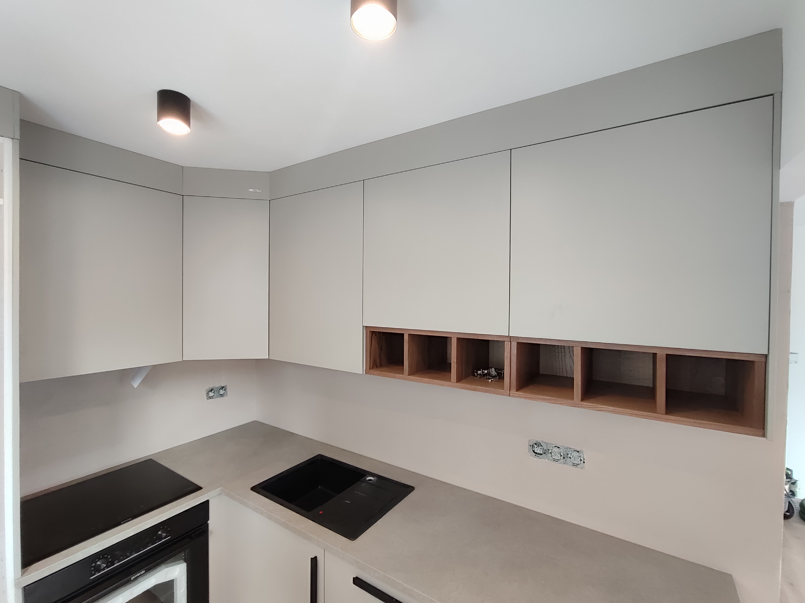 Montáž kuchyňské linky — průběh prací