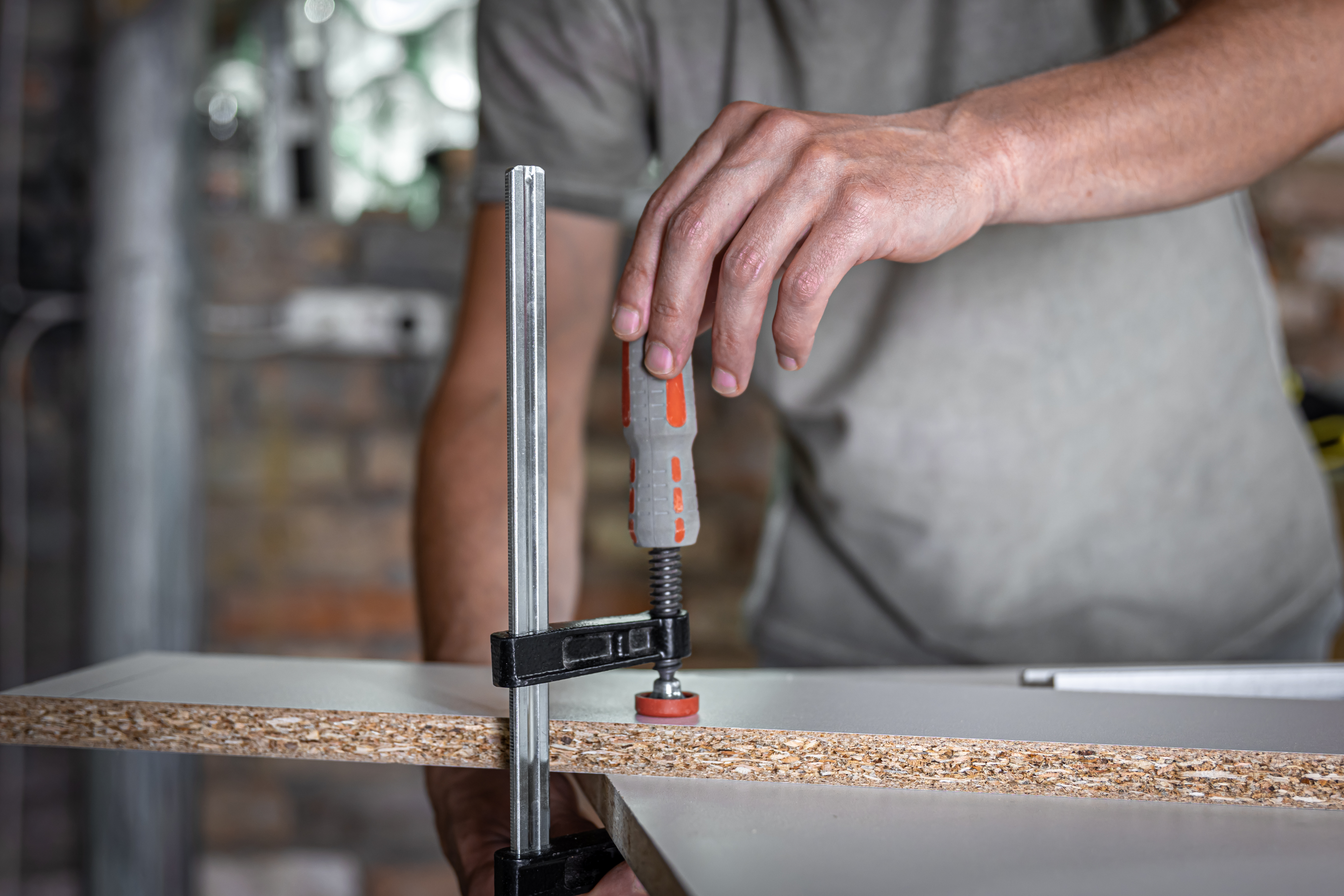 Montáž kuchyně svépomocí nebo s profesionálem